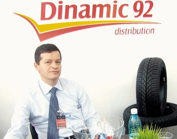 Distribuitor de anvelope dinamic 92 și logo Nordic Tyre Group Distribuitor de anvelope dinamic 92 și logo Nordic Tyre Group