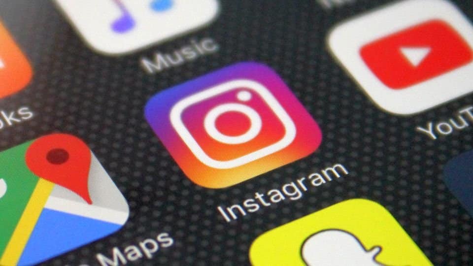 Părinți și adolescenți utilizând controlul parental pe Instagram