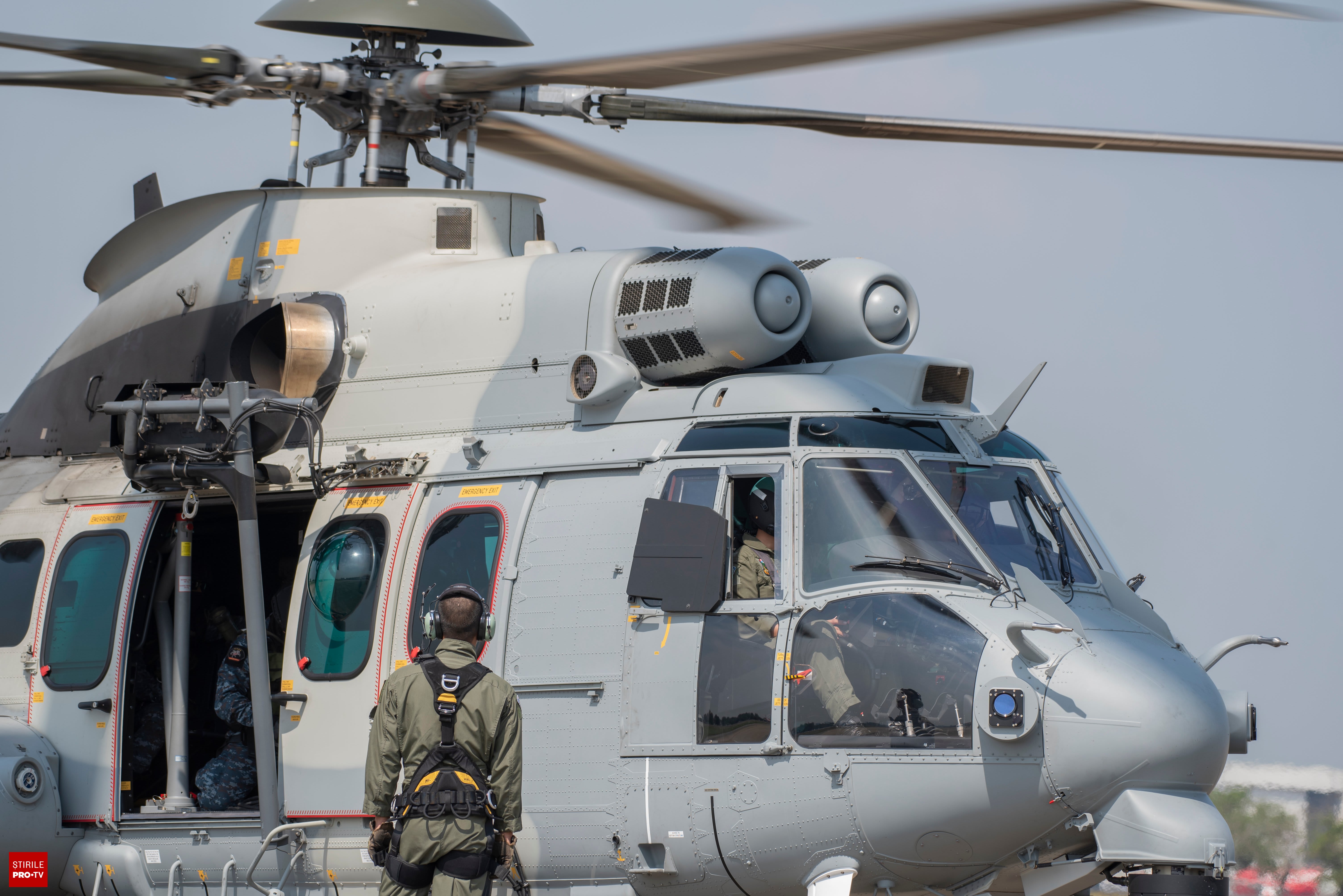 Elicoptere Airbus H225 M și radare Thales în misiune de supraveghere aeriană