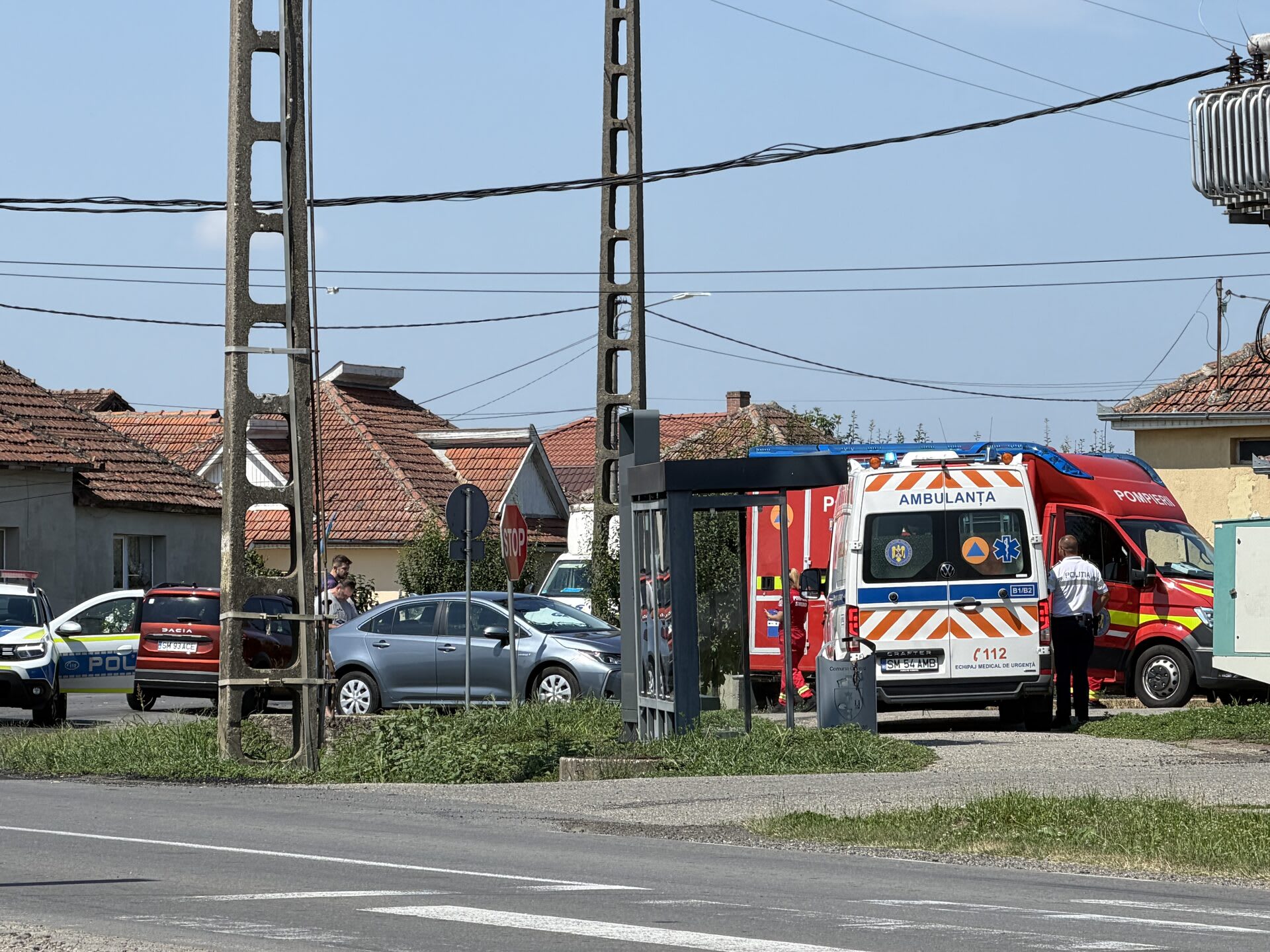 Autoturisme implicate într-un accident rutier în Odoreu