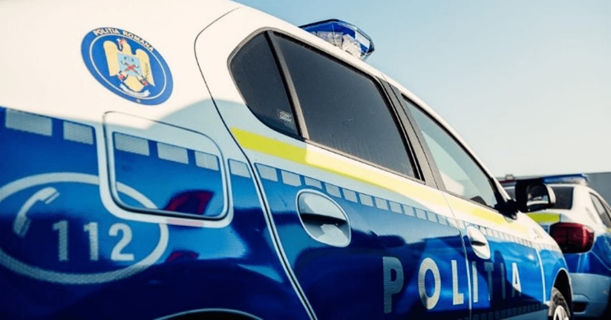 Polițiști în acțiune la percheziții