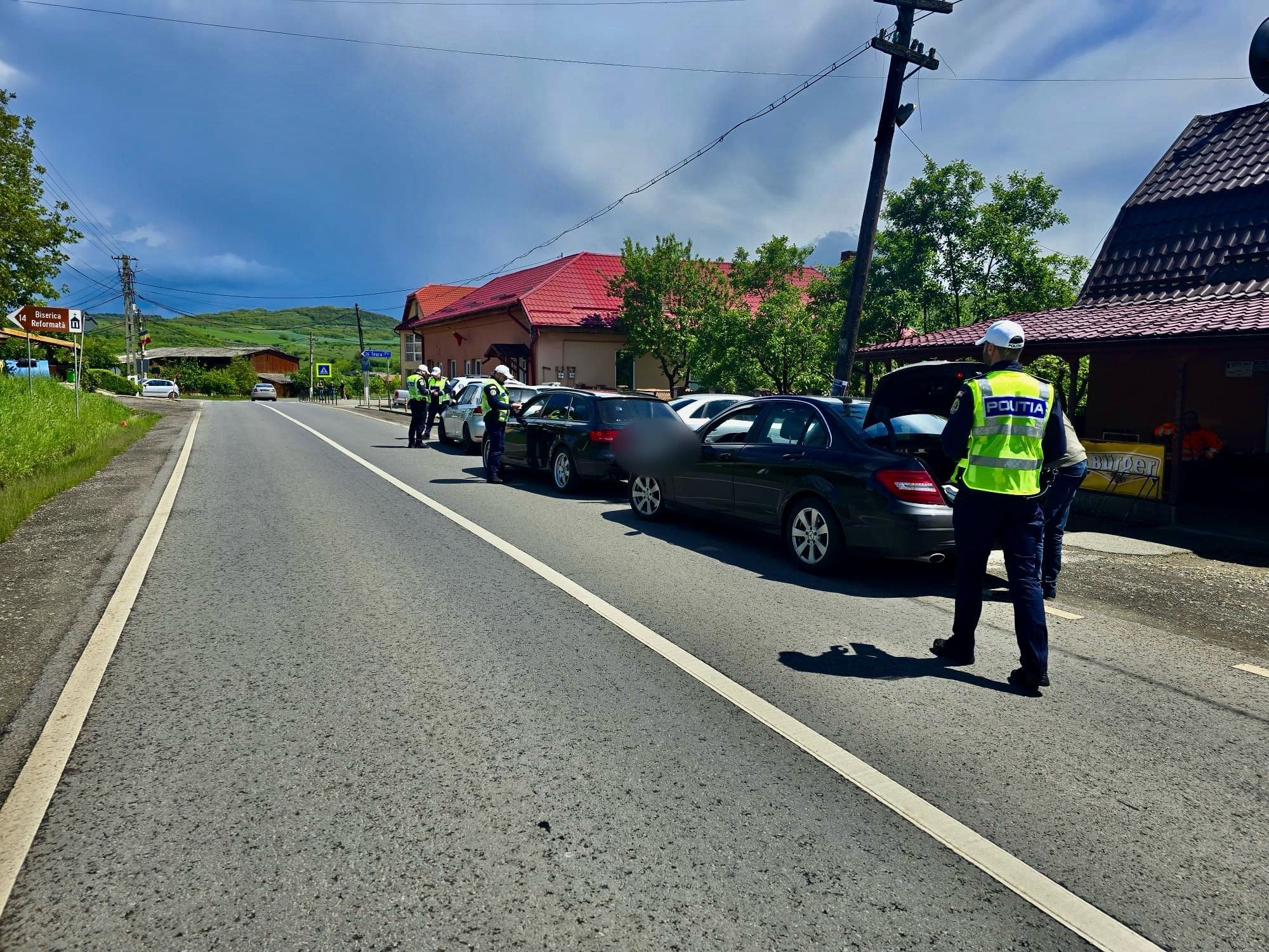 Polițiști și jandarmi în acțiune în județul Mureș Polițiști și jandarmi în acțiune în județul Mureș