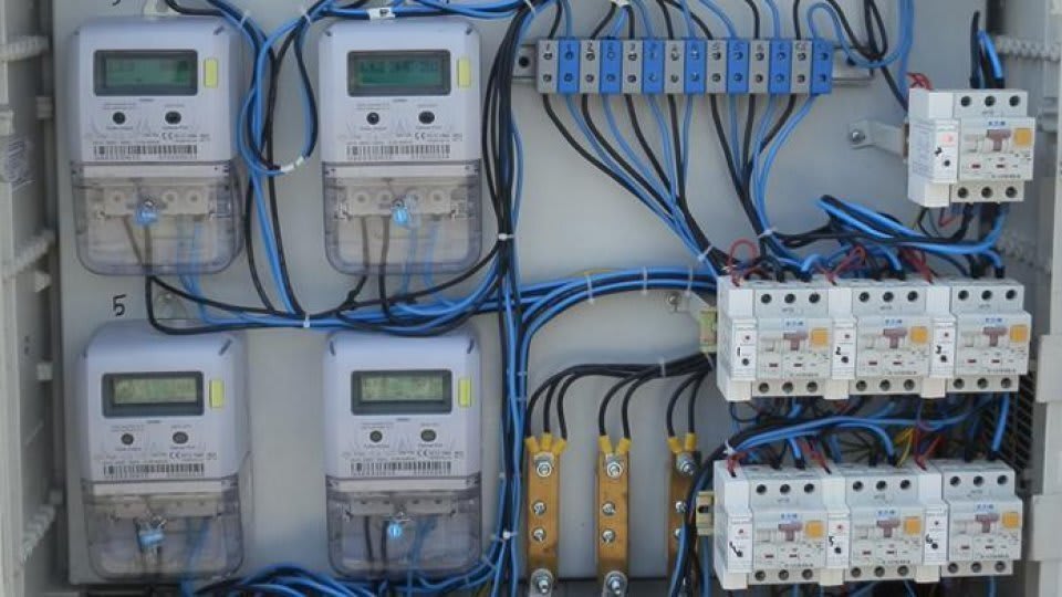 Ilie Bolojan anunță investiții în contoare inteligente și baterii