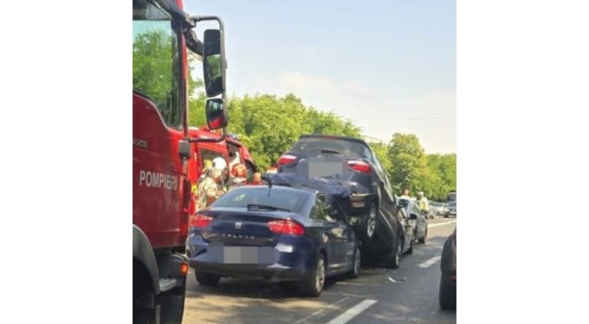 Mașini avariate în accident rutier la ieșirea din Eforie Sud către Eforie Nord