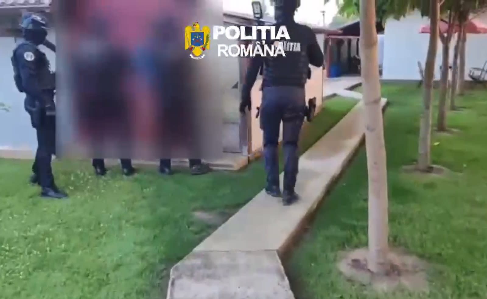 Polițiști prahoveni în acțiune, percheziție domiciliară