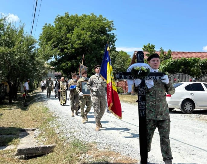 Constantin Păunescu, veteran de război, la 103 ani, în uniformă militară