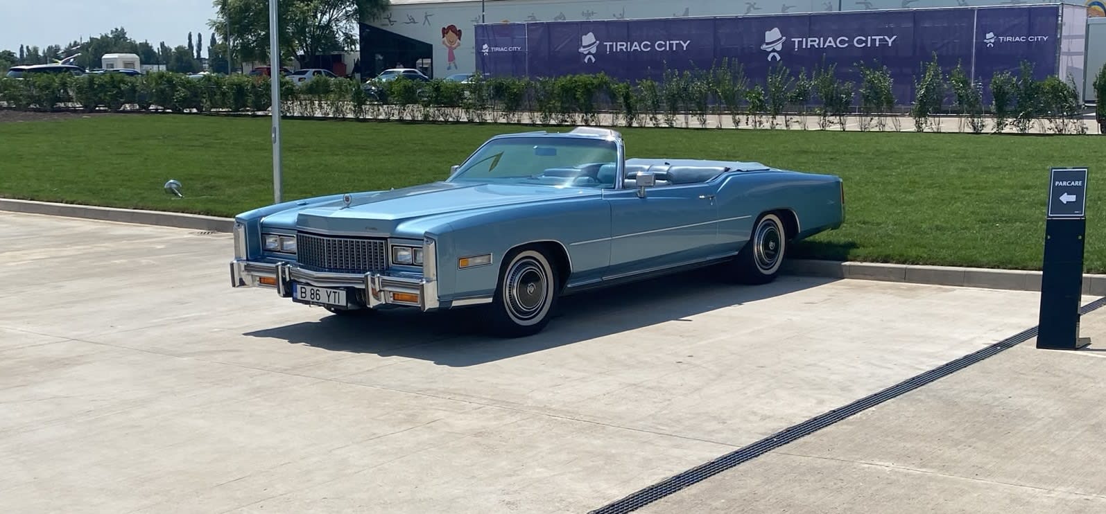 Ion Țiriac într-un Cadillac Eldorado Convertible din 1976 la inaugurarea Sălii Nadia Comăneci