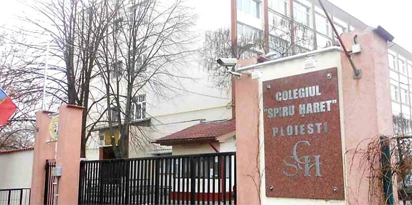 Elevi în sala de curs la Colegiul Spiru Haret Ploiești Elevi în sala de curs la Colegiul Spiru Haret Ploiești