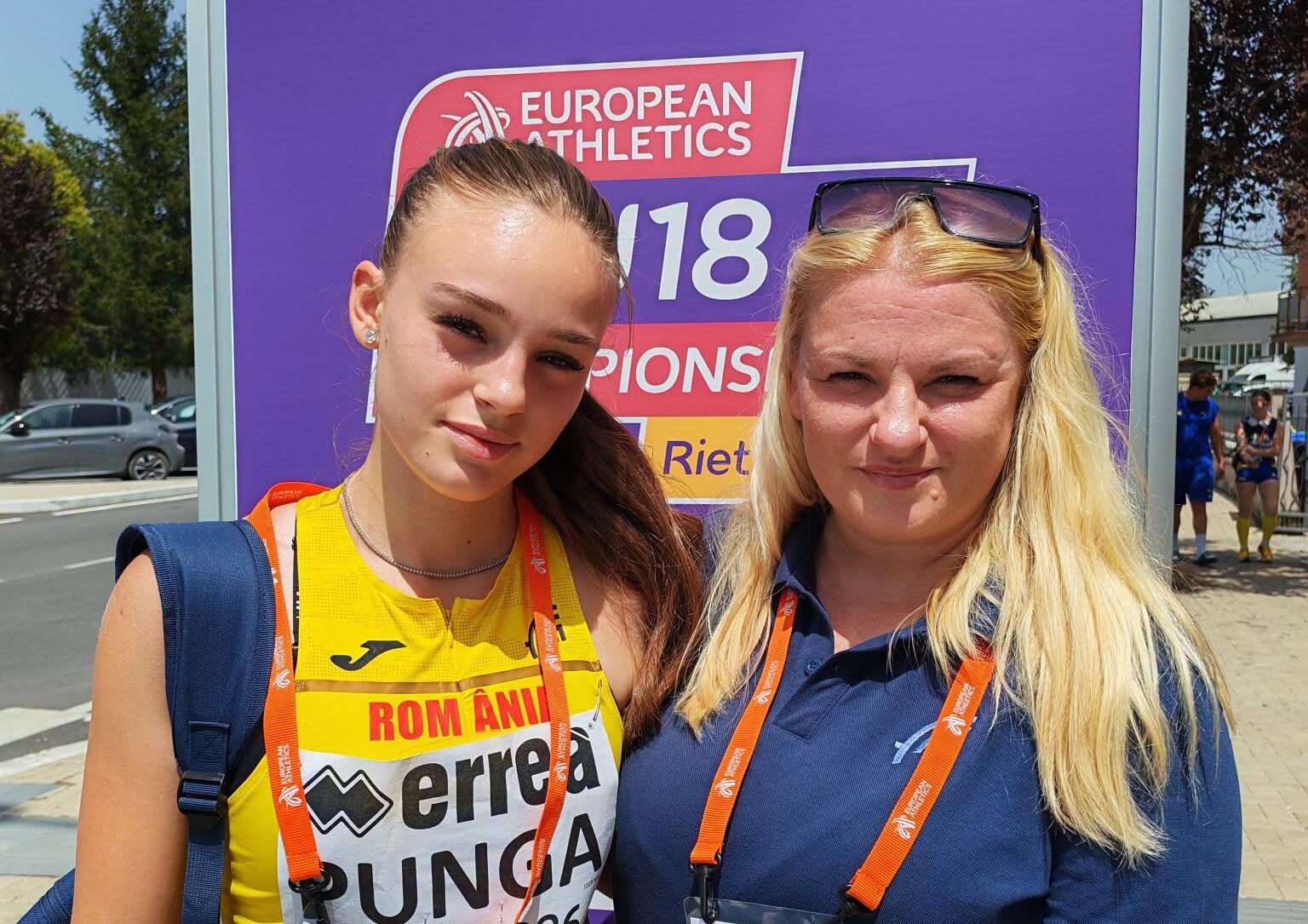 Carolina Pungă alergând la Campionatul European de junioare