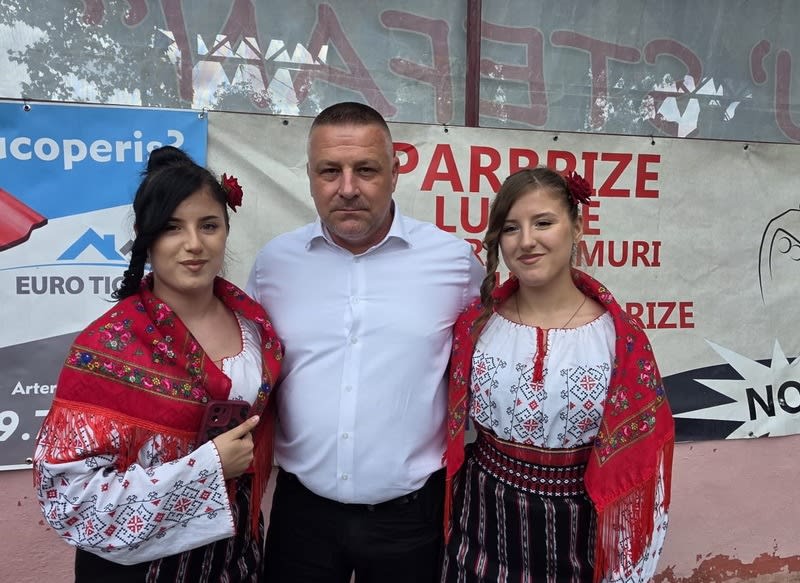 Sărbătoarea La Fântâna lui Ștefan în Oniceni Sărbătoarea La Fântâna lui Ștefan în Oniceni