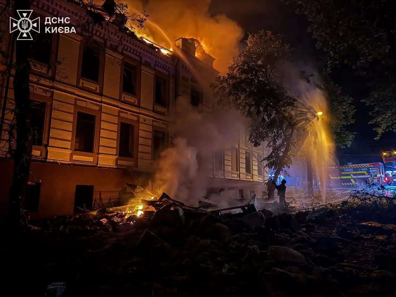Explozie și incendiu în Kiev după atacul cu rachete din 19 iulie 2026 Explozie și incendiu în Kiev după atacul cu rachete din 19 iulie 2026