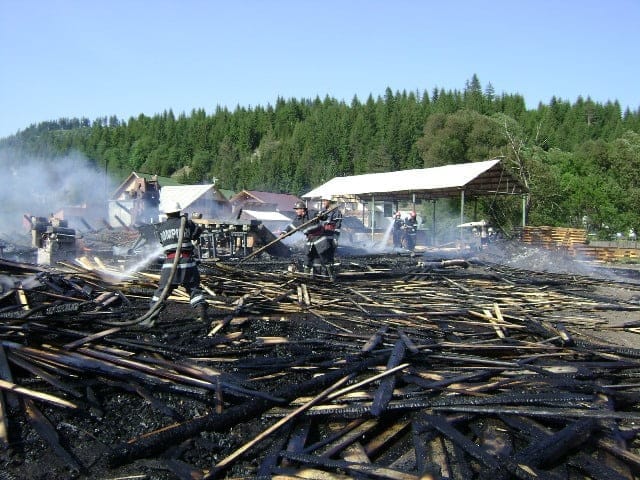 Incendiu la fabrica de prelucrare a lemnului din Dârmoxa Incendiu la fabrica de prelucrare a lemnului din Dârmoxa