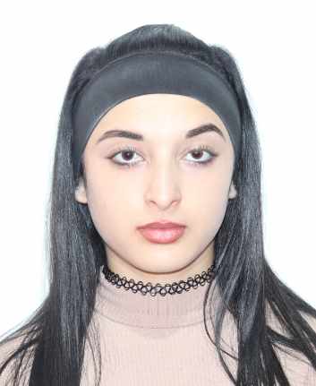 Polițiști căutând o fată de 14 ani dispărută din Sadova Polițiști căutând o fată de 14 ani dispărută din Sadova
