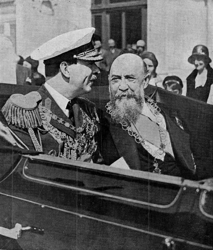 Regele Carol al II-lea și Nicolae Iorga Regele Carol al II-lea și Nicolae Iorga