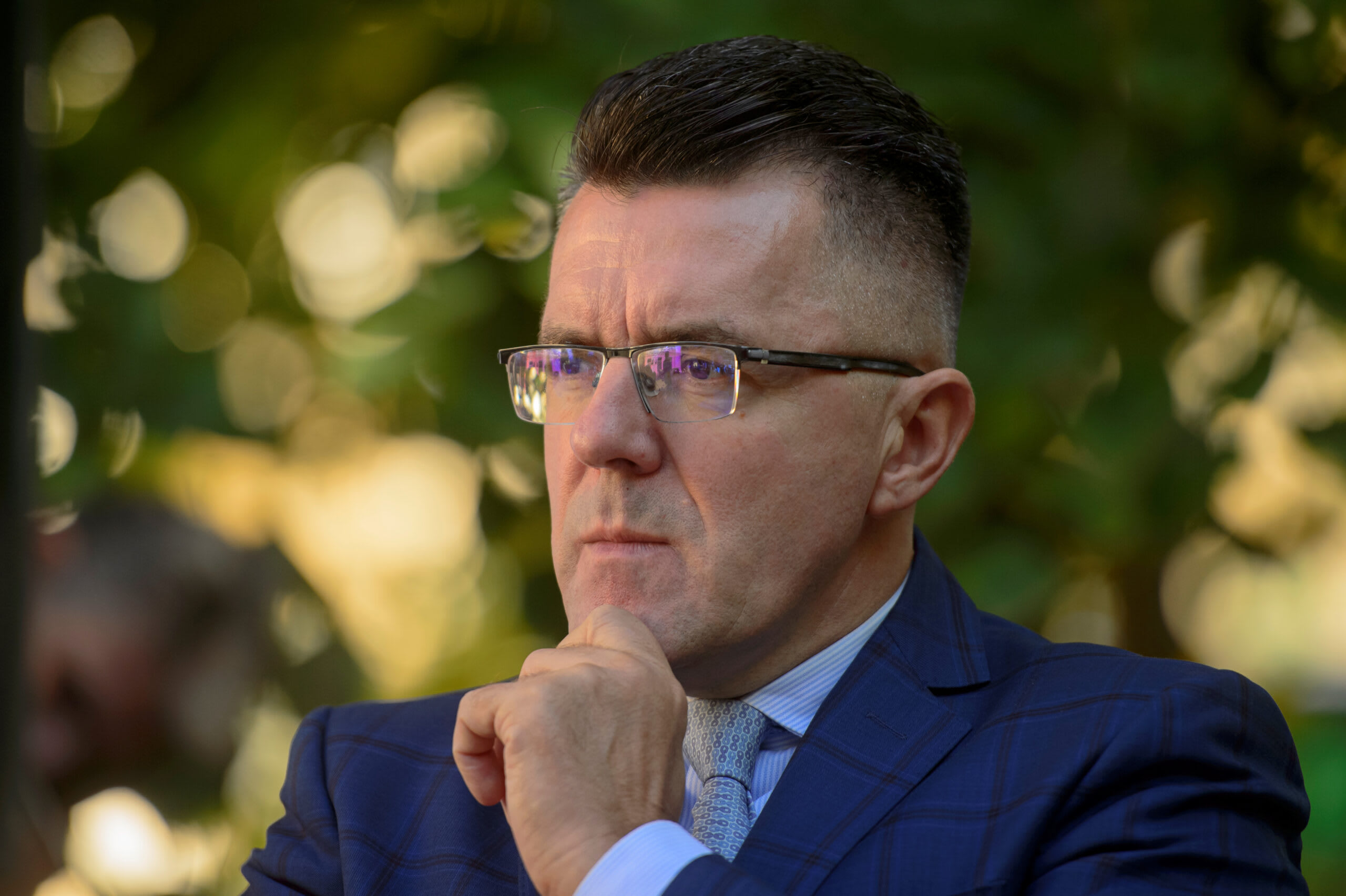 Dan Dungaciu în timpul unei declarații politice