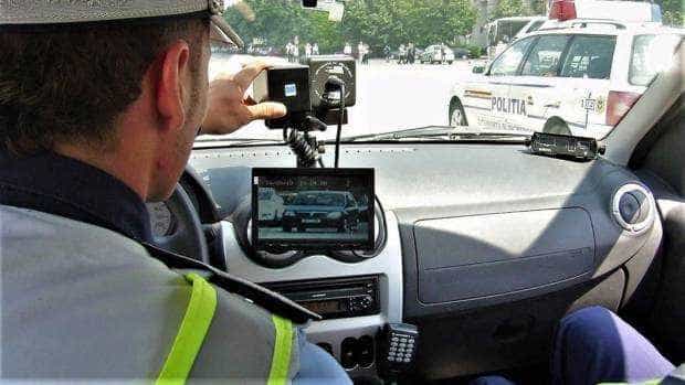 Polițiști rutieri în acțiune pe autostradă în România