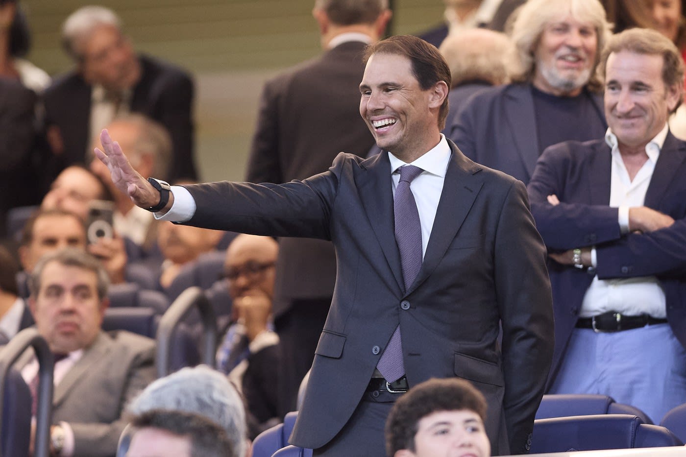Rafael Nadal urmărind meci de fotbal la televizor Rafael Nadal urmărind meci de fotbal la televizor