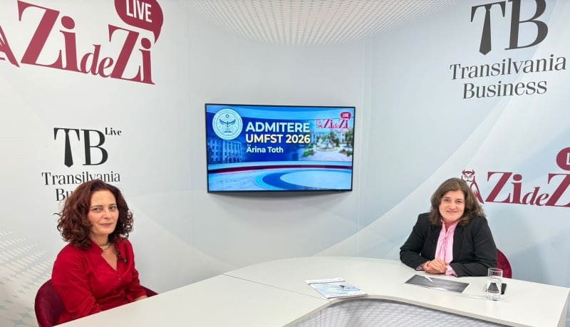 Studenți în laborator modern de medicină, echipamente performante, mediu academic inovator Studenți în laborator modern de medicină, echipamente performante, mediu academic inovator