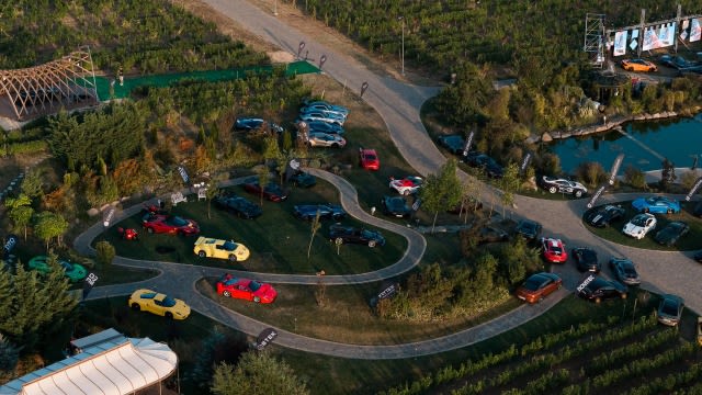 Automobile de colecție expuse pe Transfăgărășan în România