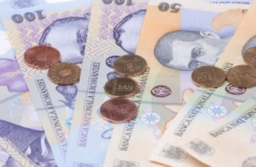 Beneficiari de asistență socială primind plățile în conturi bancare