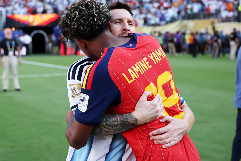 Lionel Messi consolat de Lamine Yamal după finala CM 2026