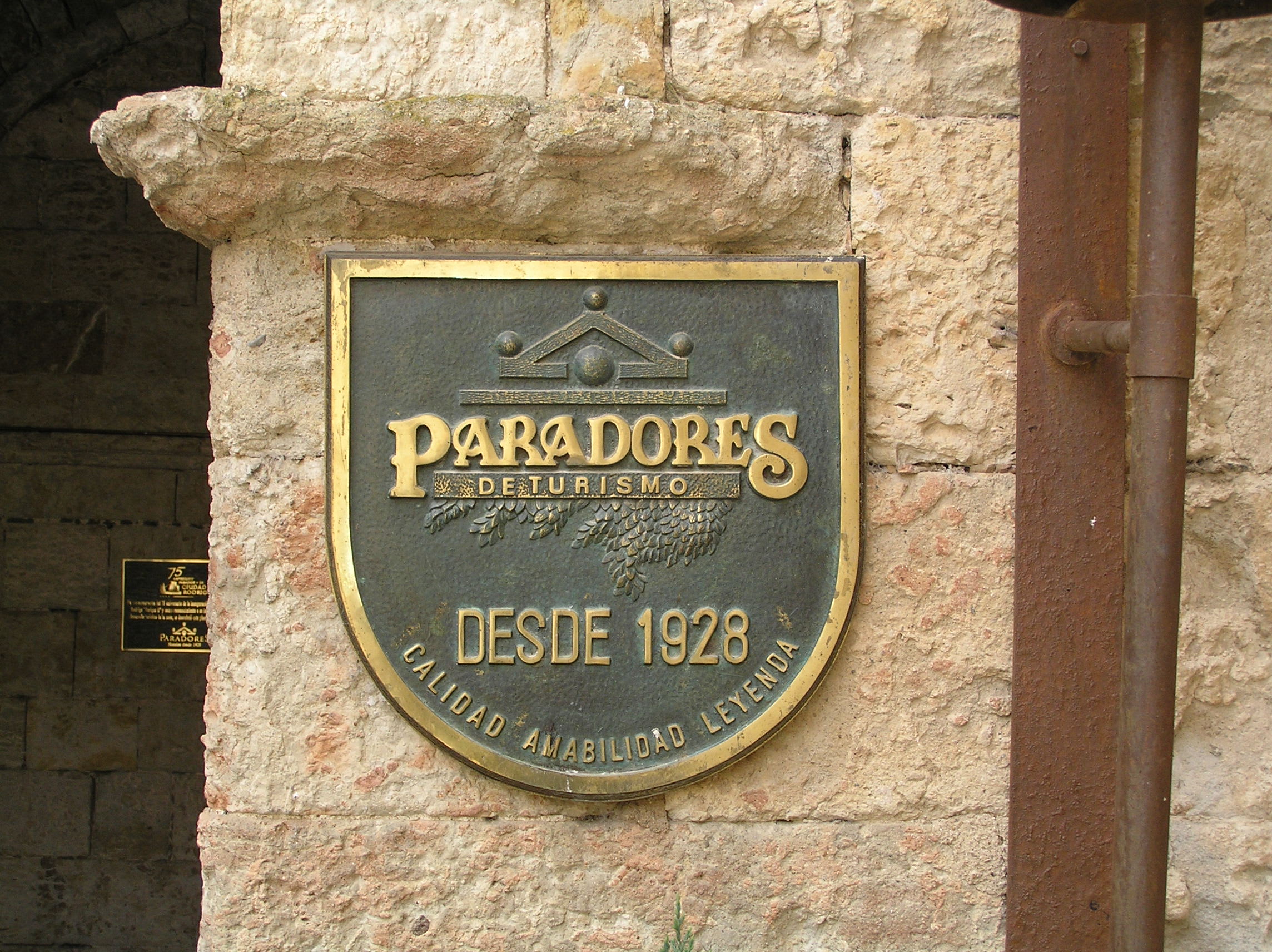 Castel restaurat în rețeaua Paradores din Spania