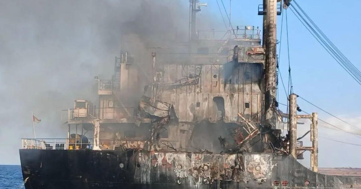 Nava comercială atacată în Marea Neagră Nava comercială atacată în Marea Neagră