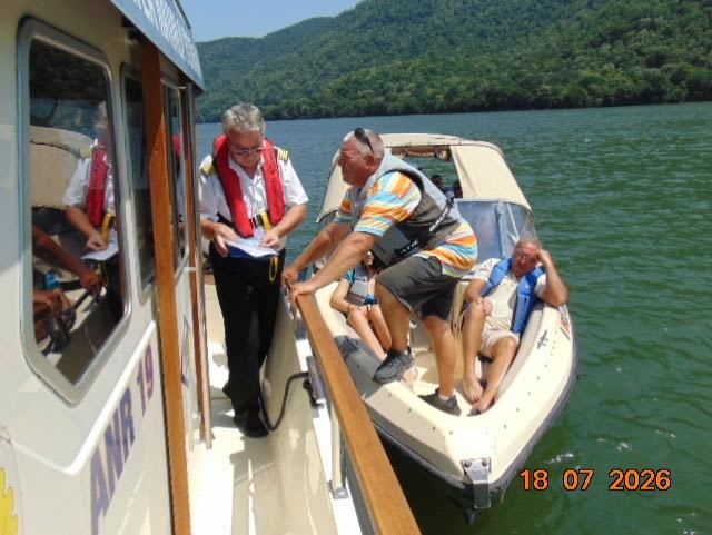 Control nautic, ambarcațiuni, polițiști, ambarcațiune verificată