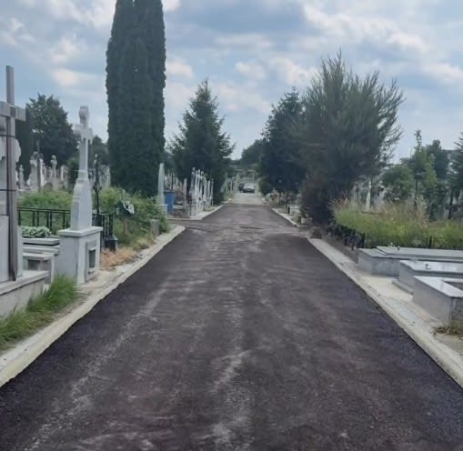 Cimitirul Pietricica modernizat cu asfalt Cimitirul Pietricica modernizat cu asfalt