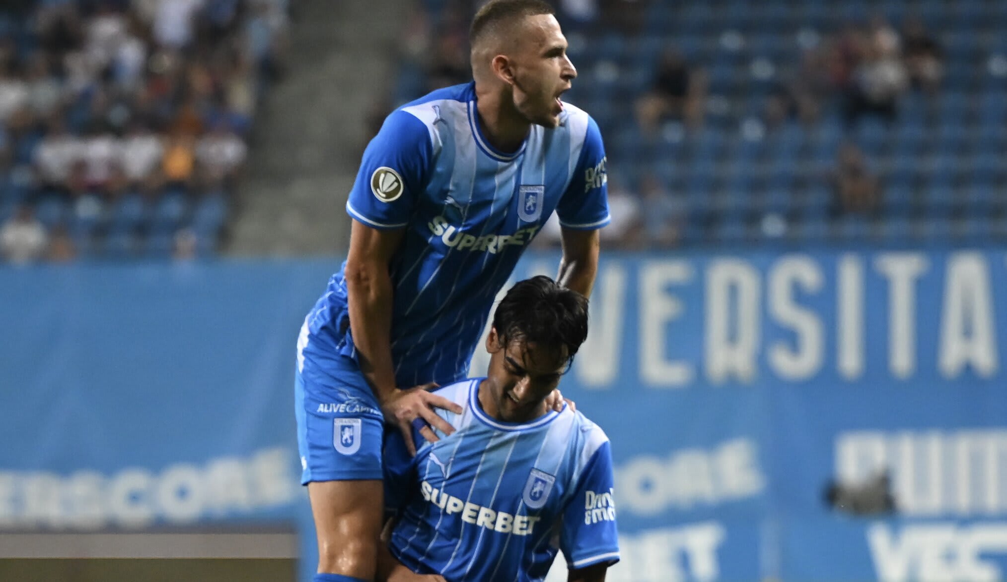 Meci de fotbal în competiție europeană, echipe în acțiune