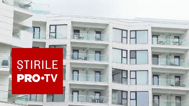 Reprezentanți ANCPI explicând procesul de cadastru gratuit Reprezentanți ANCPI explicând procesul de cadastru gratuit