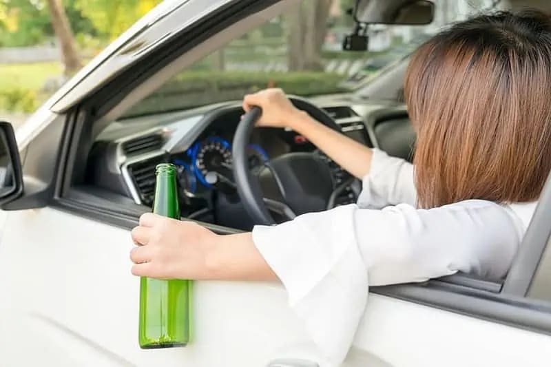 Tânără din Dorohoi, prinsă beată și fără permis la volan în Havârna: dosar penal pentru trei infracțiuni Tânără din Dorohoi, prinsă beată și fără permis la volan în Havârna: dosar penal pentru trei infracțiuni