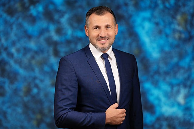 Nicușor Dan participând la eveniment oficial în București