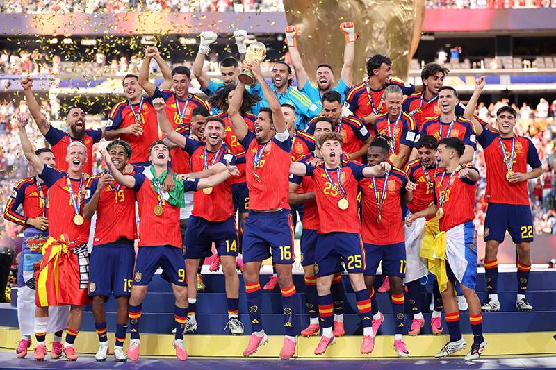 Jucători spanioli și argentinieni în finala Cupei Mondiale din New York