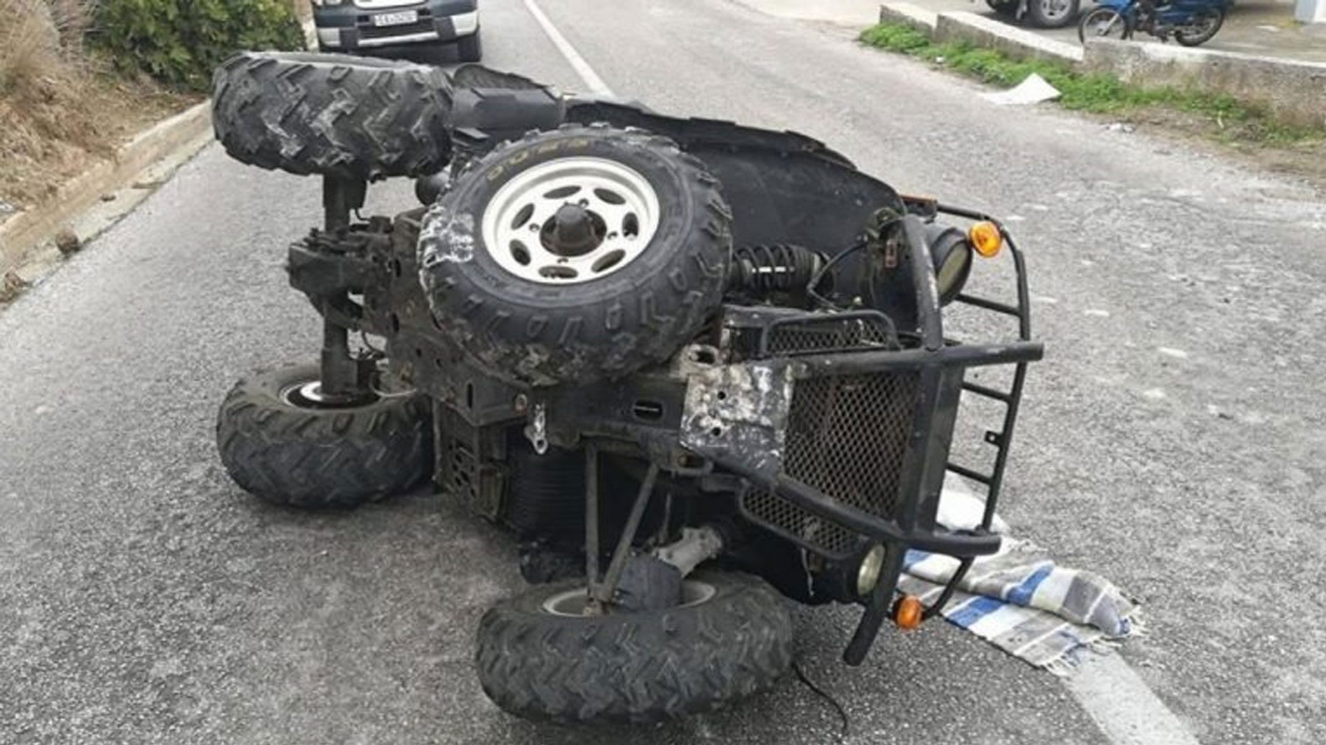 Accident rutier Ardud, coliziune ATV și motocicletă, poliție și ambulanță Accident rutier Ardud, coliziune ATV și motocicletă, poliție și ambulanță