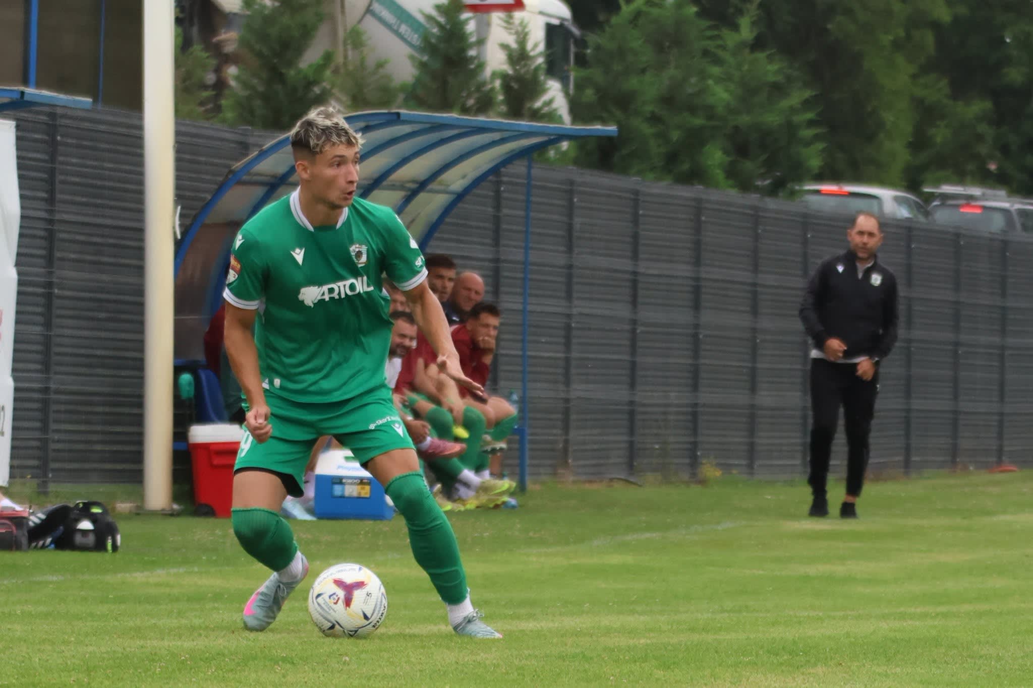 Fotografie cu Dragoș Datcu în tricoul echipei CSC Dumbrăvița