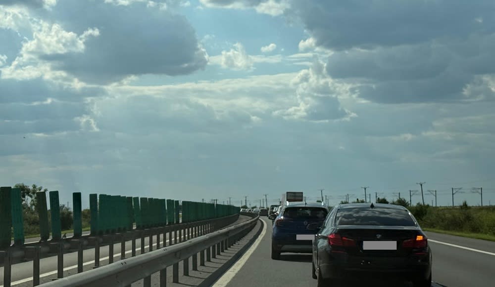 Semne de circulație și trafic rutier pe autostradă în România Semne de circulație și trafic rutier pe autostradă în România