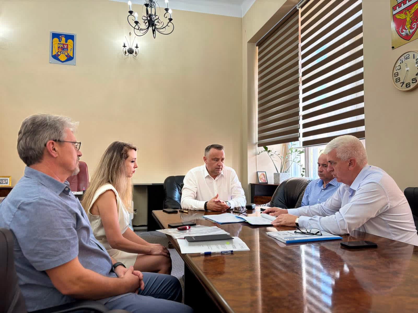 Lămpi LED moderne instalate pe străzi din Zalău Lămpi LED moderne instalate pe străzi din Zalău