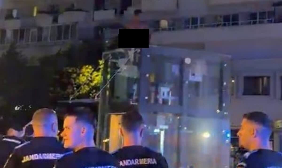 Polițiști și echipaje de urgență intervenind la Alba Iulia