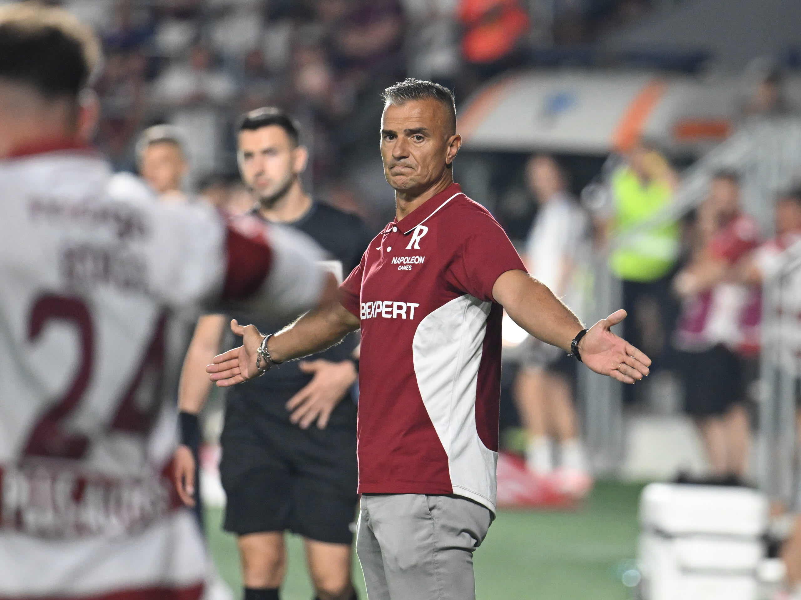 Daniel Pancu în timpul meciului de fotbal la Rapid București