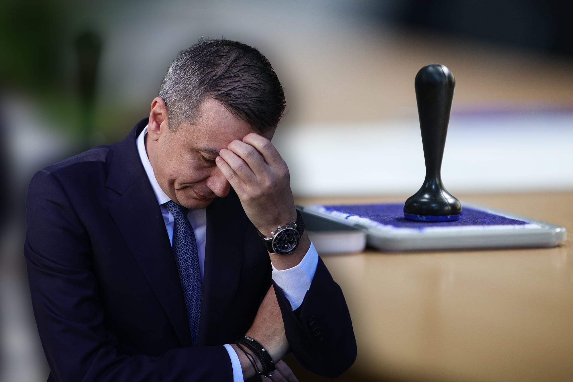 Sorin Grindeanu la o conferință de presă
