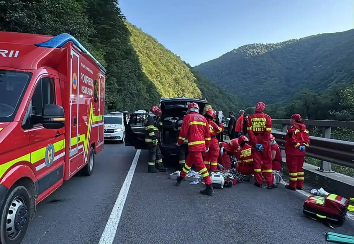 Accident grav pe DN 7 cu intervenția SMURD
