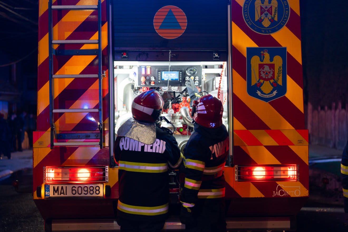Incendiu apartament Sâncraiu de Mureș