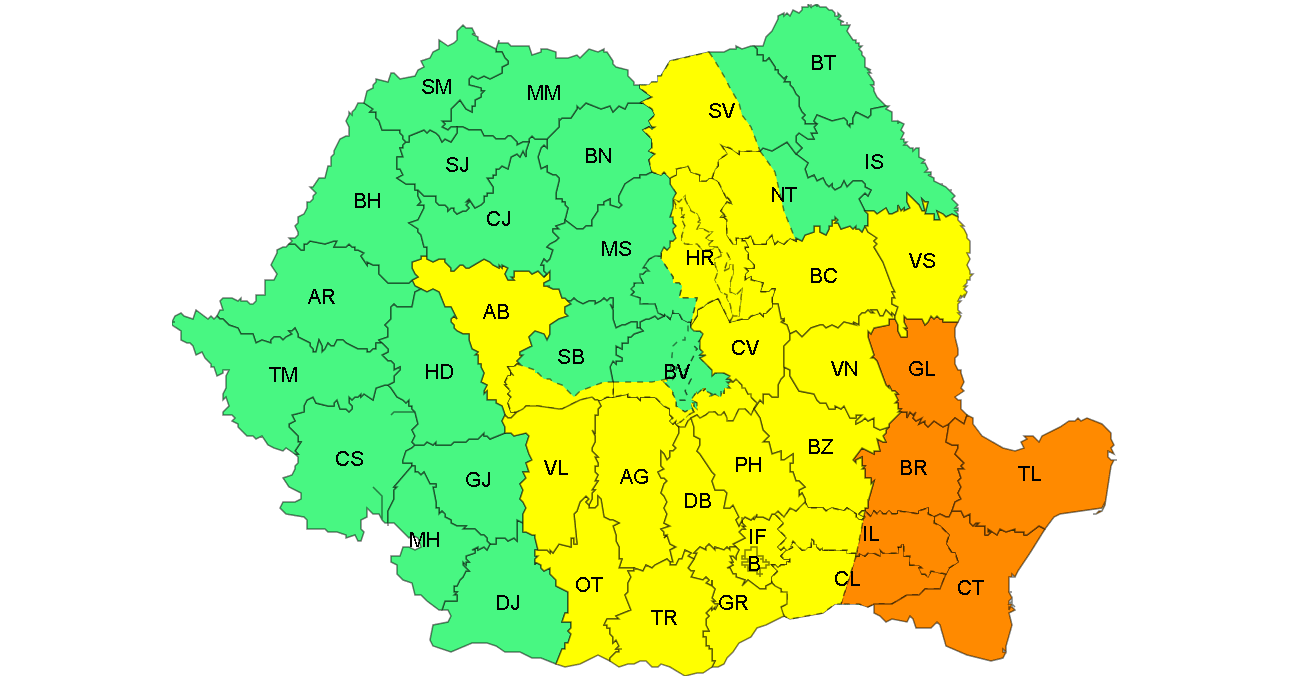 Furtună cu ploi torențiale peste Galați, precipitații abundente