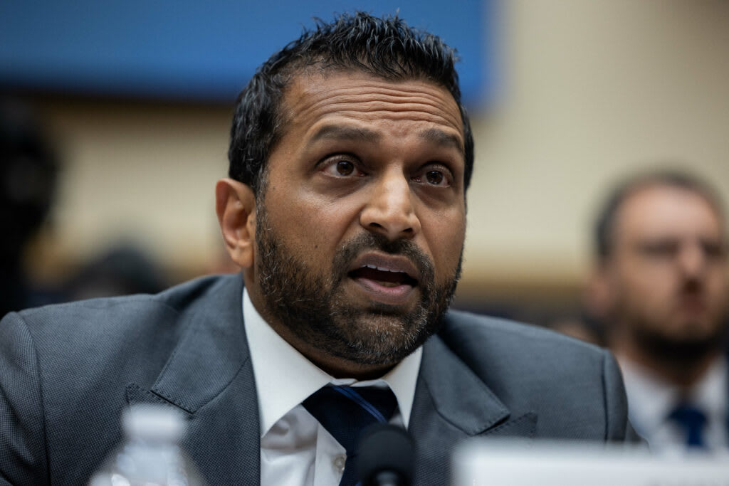 Directorul FBI Kash Patel în discuție cu oficiali ruși, vizită oficială Rusia 2026 Directorul FBI Kash Patel în discuție cu oficiali ruși, vizită oficială Rusia 2026