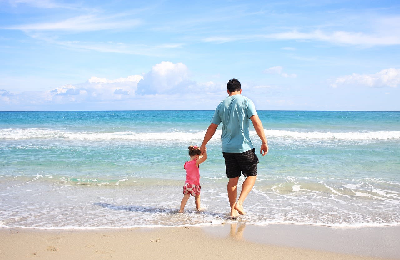 Clujeni în vacanță pe plajă mediteraneană, Grecia, Turcia, Spania Clujeni în vacanță pe plajă mediteraneană, Grecia, Turcia, Spania