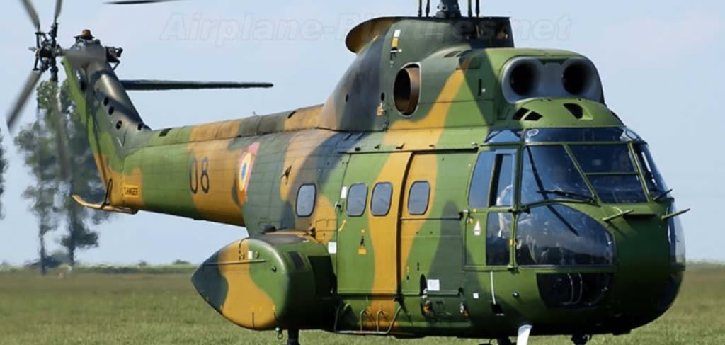 Elicopter militar și nave de intervenție în zona incendiului de pe GAS LISBON Elicopter militar și nave de intervenție în zona incendiului de pe GAS LISBON