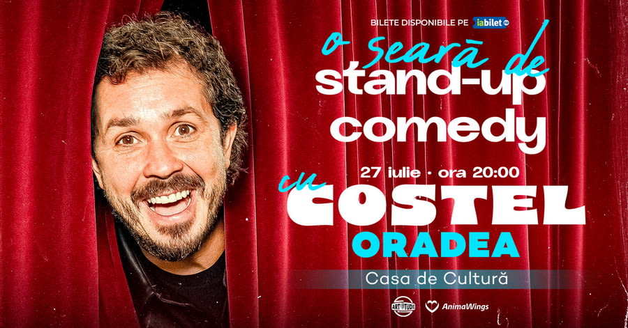 Costel în timpul unui spectacol de stand-up comedy pe scenă