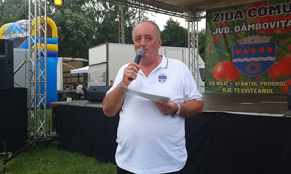 Spectacol folcloric și oameni la Ziua comunei Pietrari 2026
