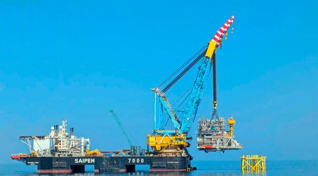Platformă pentru extracția gazelor din Marea Neagră